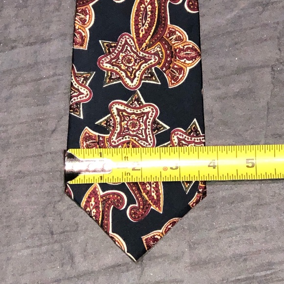 Men’s Silk Necktie - Picture 2 of 3